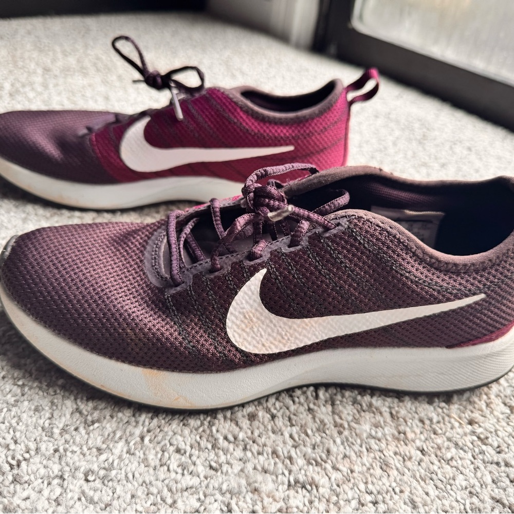 Nike Women's Burgundy Sneakers